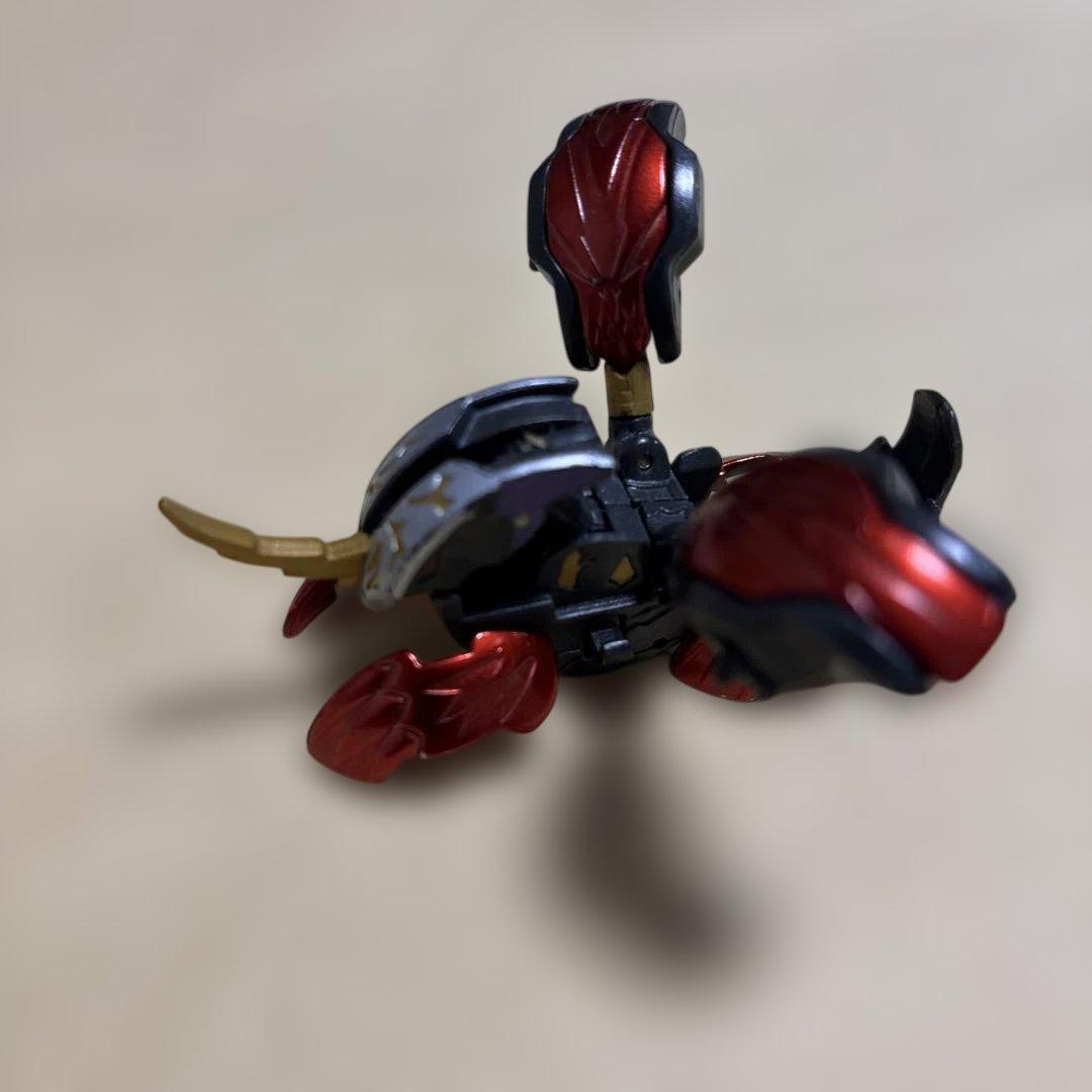 超絶レア　爆丸　統タヴァネル　変異(キメラ)ver.