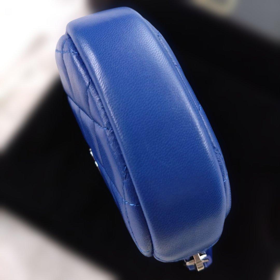 未使用 CHANEL マトラッセ ラウンドケース ココ ブルー ラムスキン