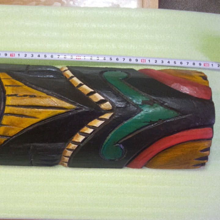 インドネシア製　壁掛け木彫　オブジェ　木製　木彫り　雑貨　インテリア　魔除け