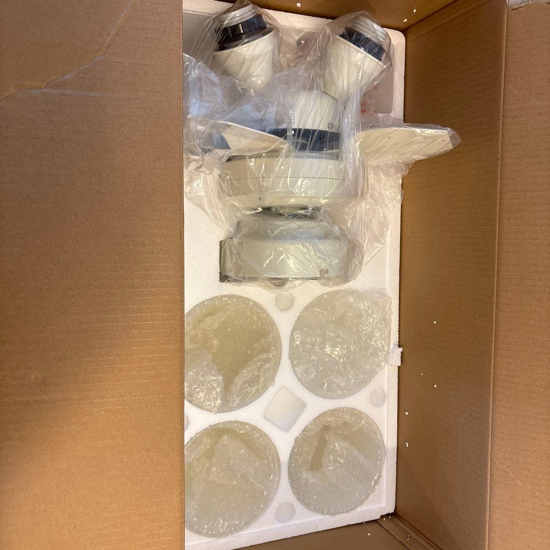 LOWYA ラスボルタ4灯　WH/NA シーリングファンライト　未使用