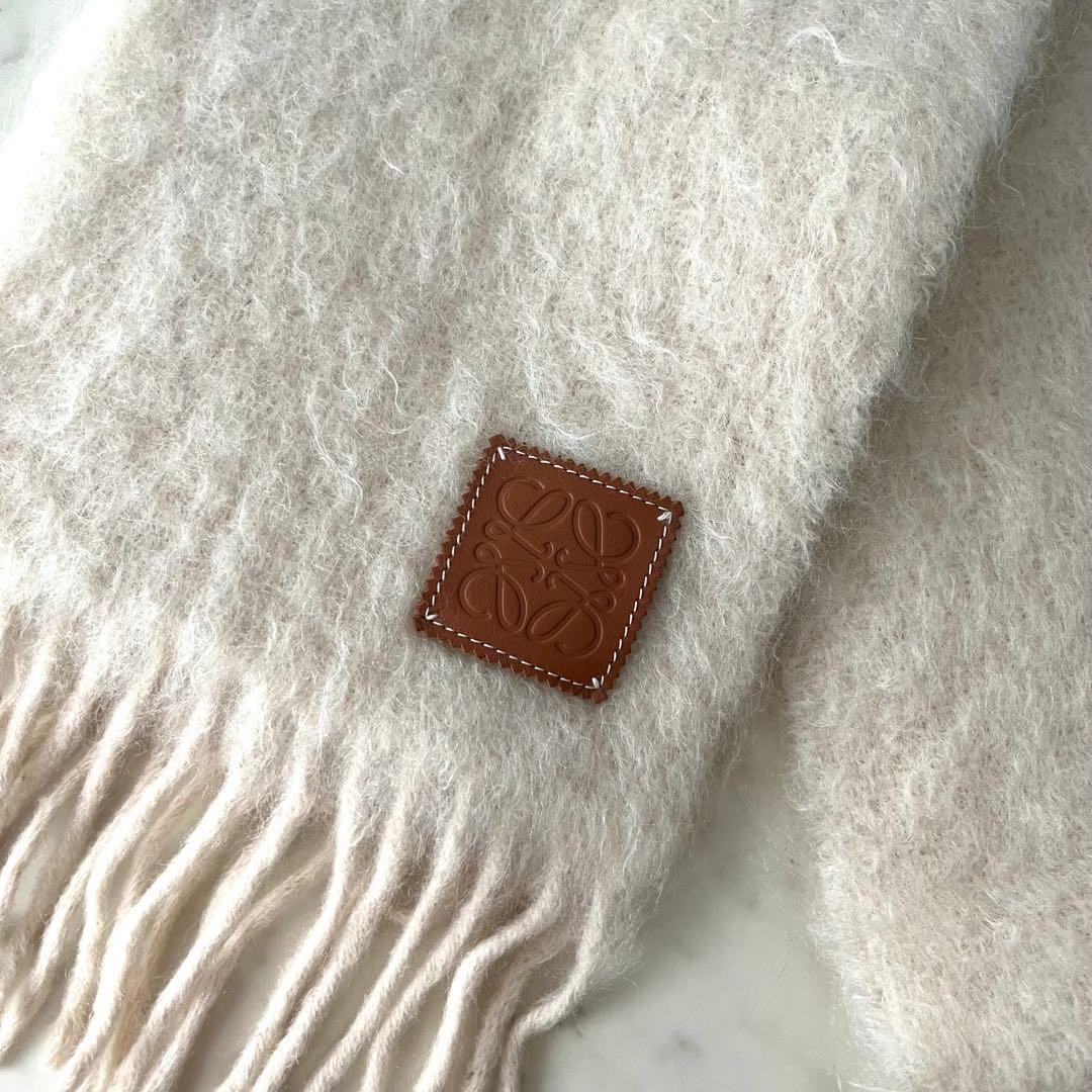 2024年モデル♡ロエベ モヘアマフラー フリンジ レザーパッチ ホワイト