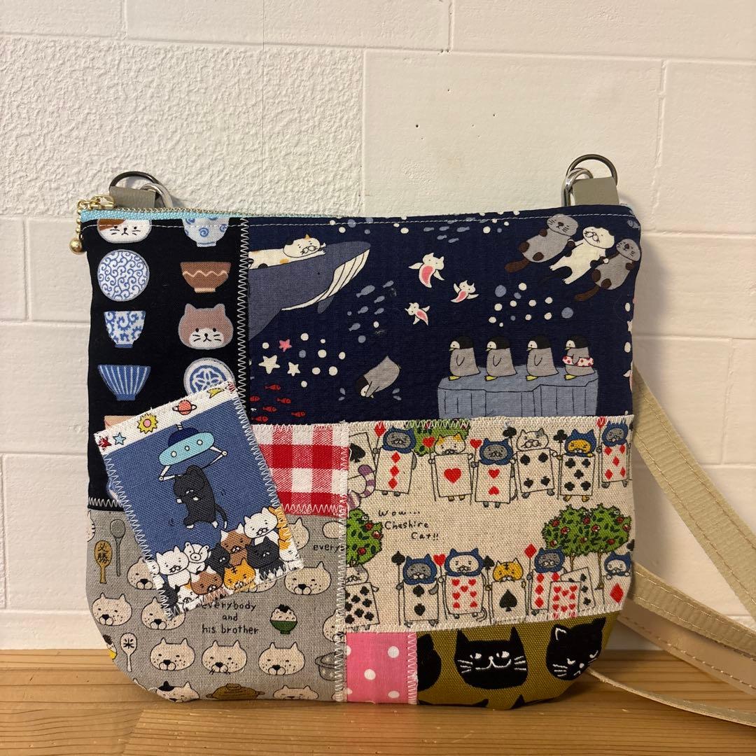 感謝価格　SALE 猫柄　巾着袋　人気　小物入れ　おやつ入れ　ハンドメイド