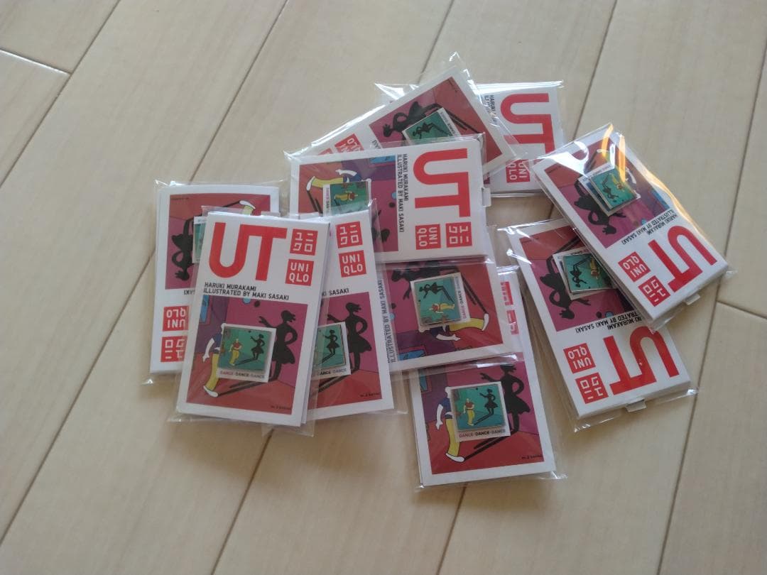 UNIQLO　村上春樹　ダンスダンスダンス　ピンバッジ　１０個