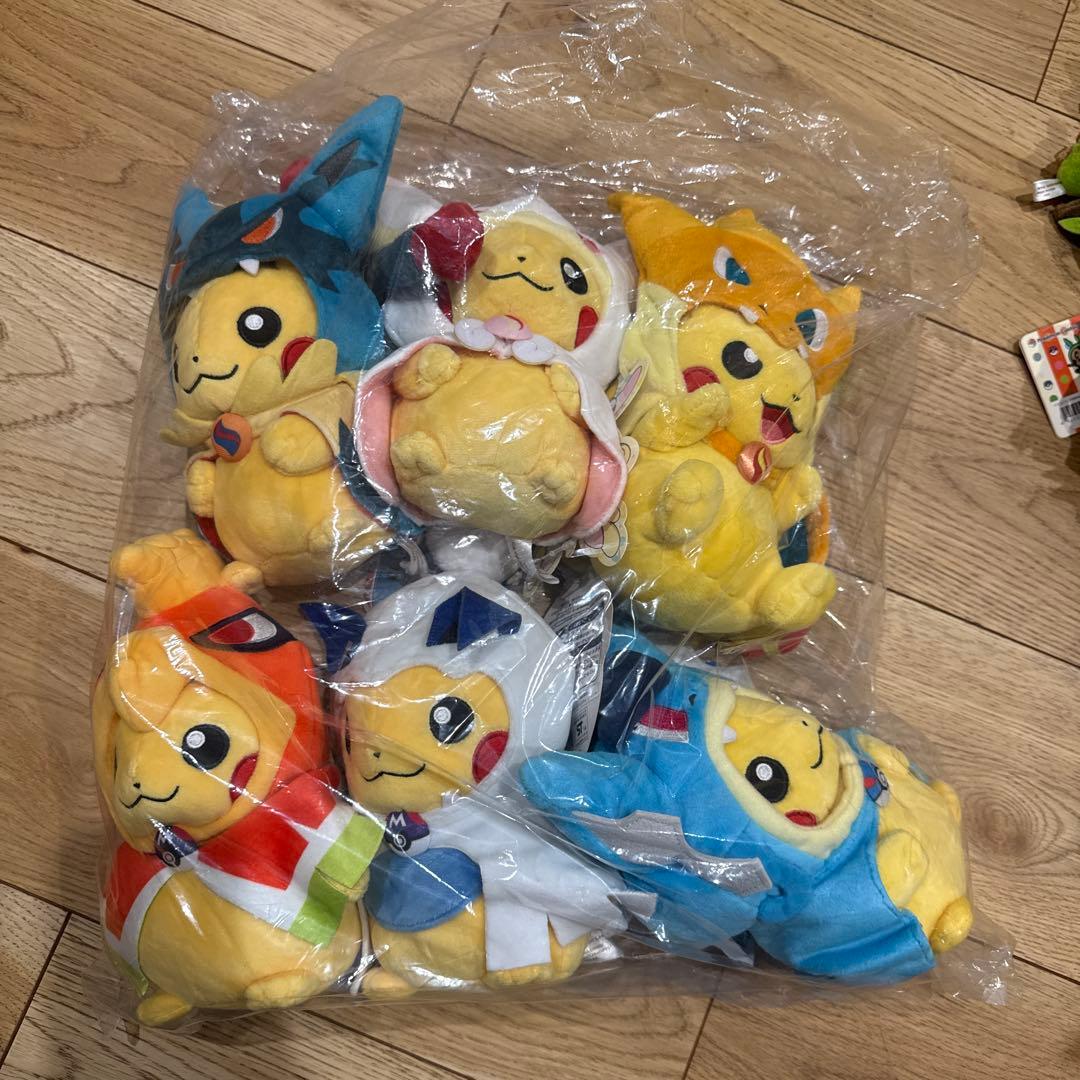ピカチュウ ぬいぐるみ　6体