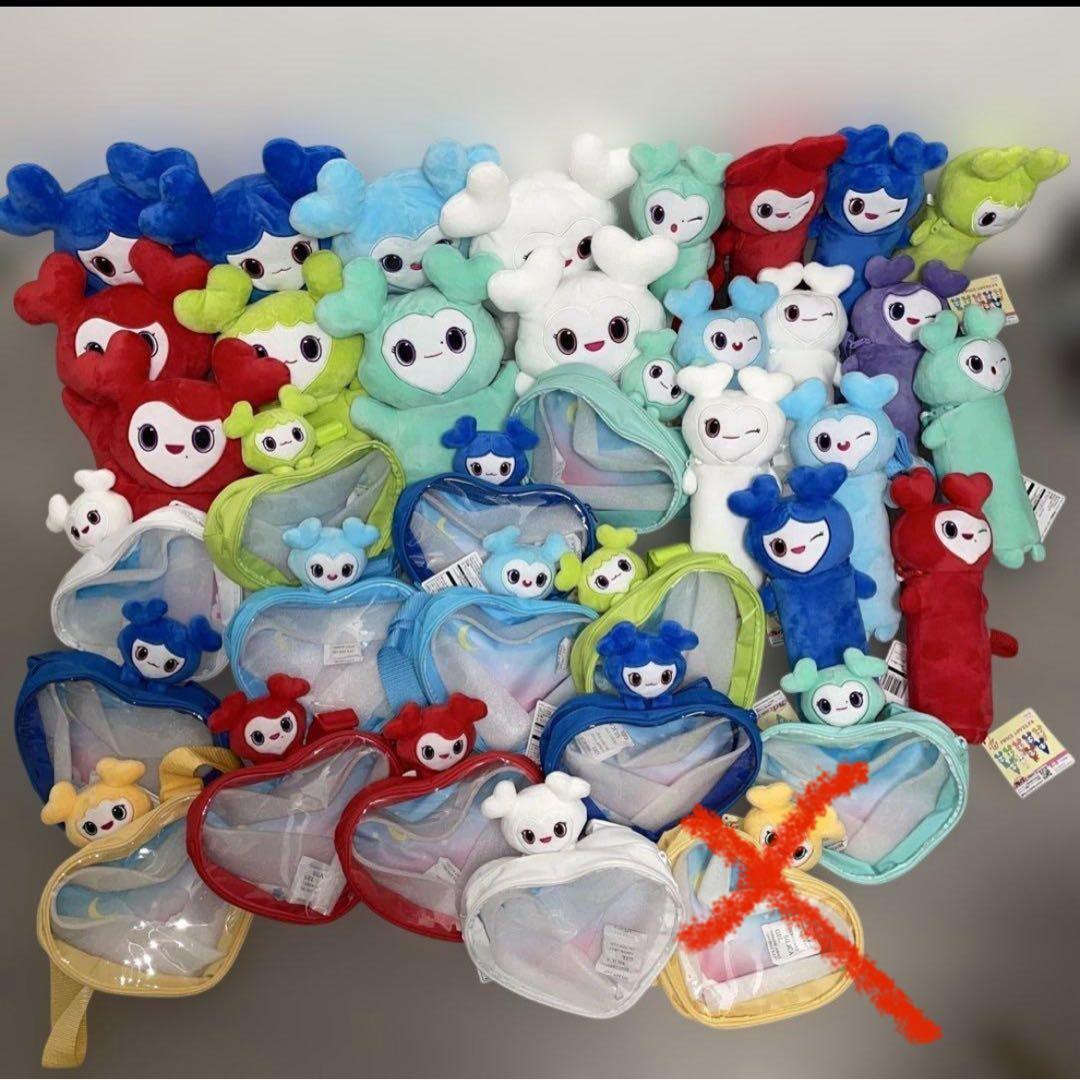 TWICE LOVELYS ぴょこきゅんボディバッグ のびふにゃポーチ 31点