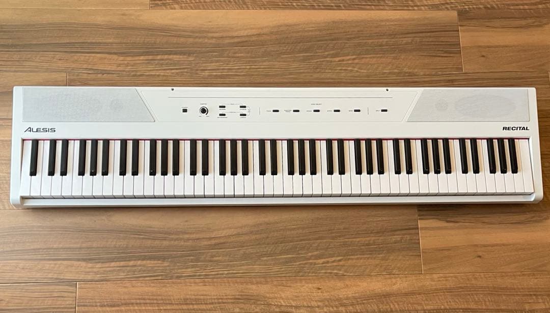 【ほぼ新品】Alesis Recital 88鍵盤　電子ピアノ【ホワイト】