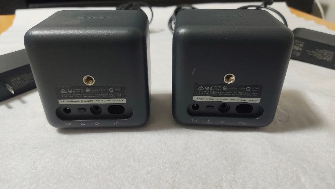 HTC Vive ベースステーション 1.0 2個セット + クランプ クリップ