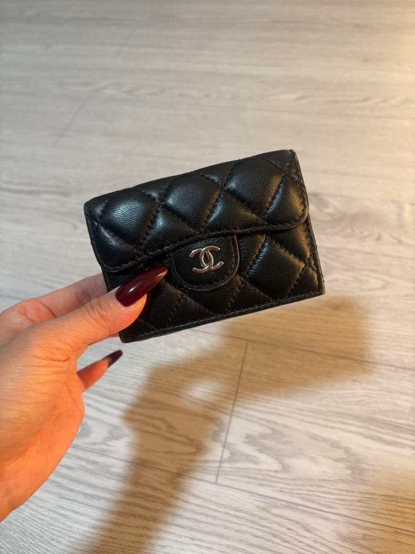CHANEL ブラック キルティング 三つ折り財布