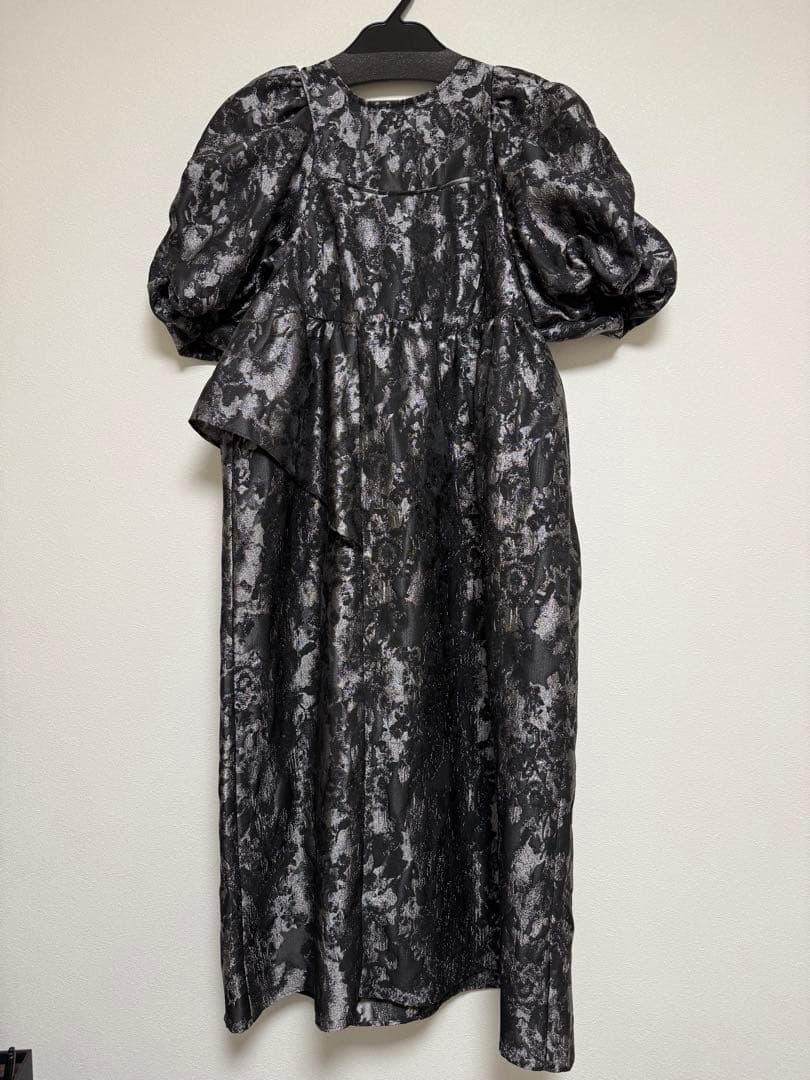 【美品】ANDRESD bubble sleeve jacquard dress