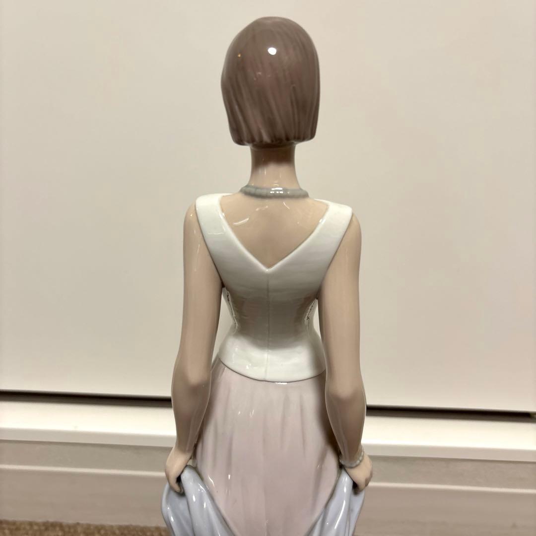 絶盤 リヤドロ LLADRO スズラン フィギュア 工芸品 大型41cm