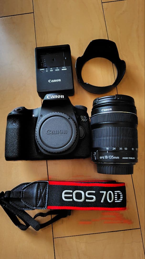 Canon EOS 70D + 18-135レンズ デジタル一眼レフ