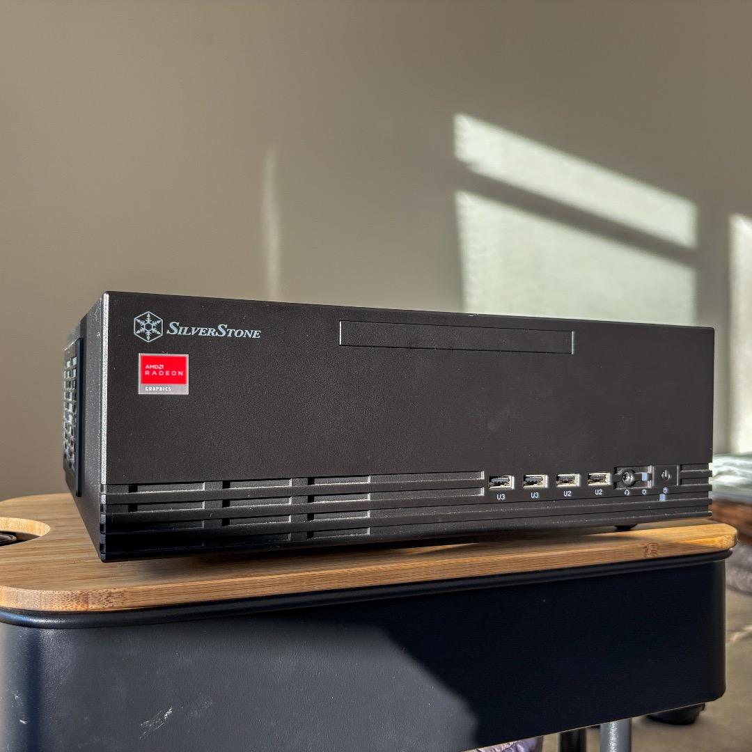 SilverStone MILO11 MicroATXケース 電源付属