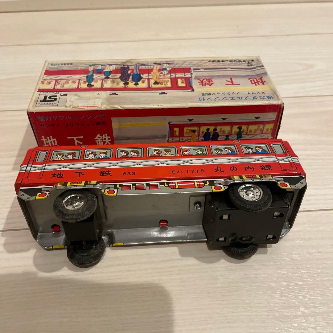 ブリキのおもちゃ