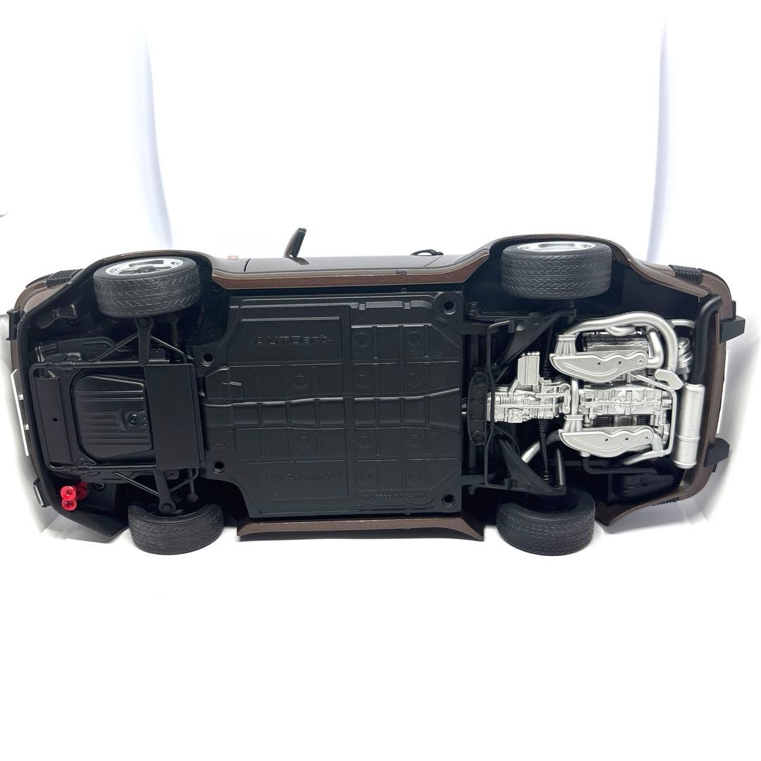 オートアート　ポルシェ911 ターボ 930 AUTOart 1/18 ブラウン