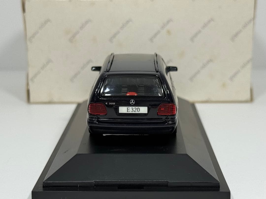 ISELVS 専用1/43 メルセデス ベンツ Eクラス Tモデル E320