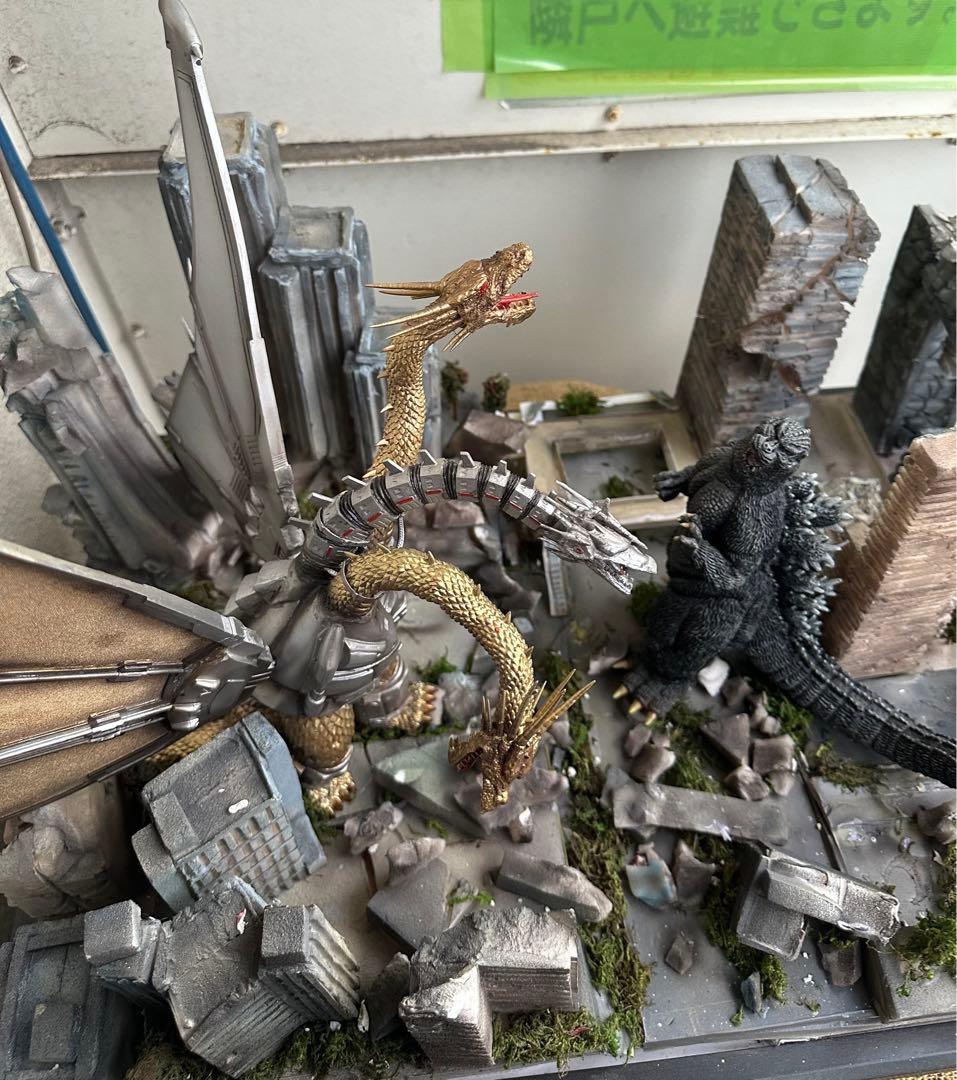 ゴジラvsメカキングギドラ新宿副都心決戦レジンキット・ジオラマ完成品