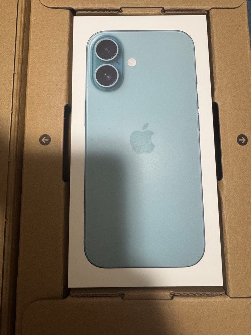 iPhone 16 本体 SIMフリー