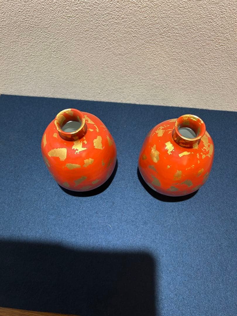 松谷窯　赤地金箔散 徳利貳客