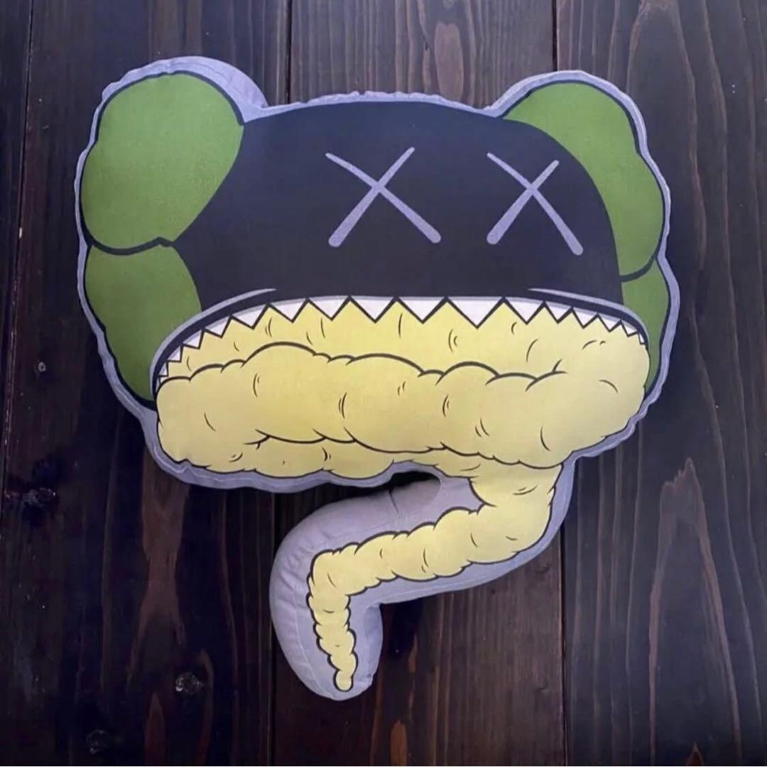 KAWS OriginalFake オリジナルフェイク 初期 クッション 緑・黄