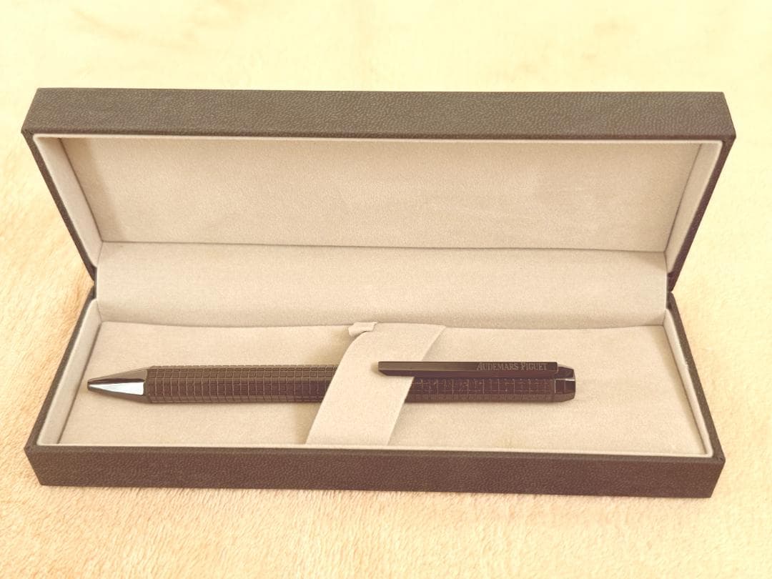 Audemars Piguet ブラックボールペン