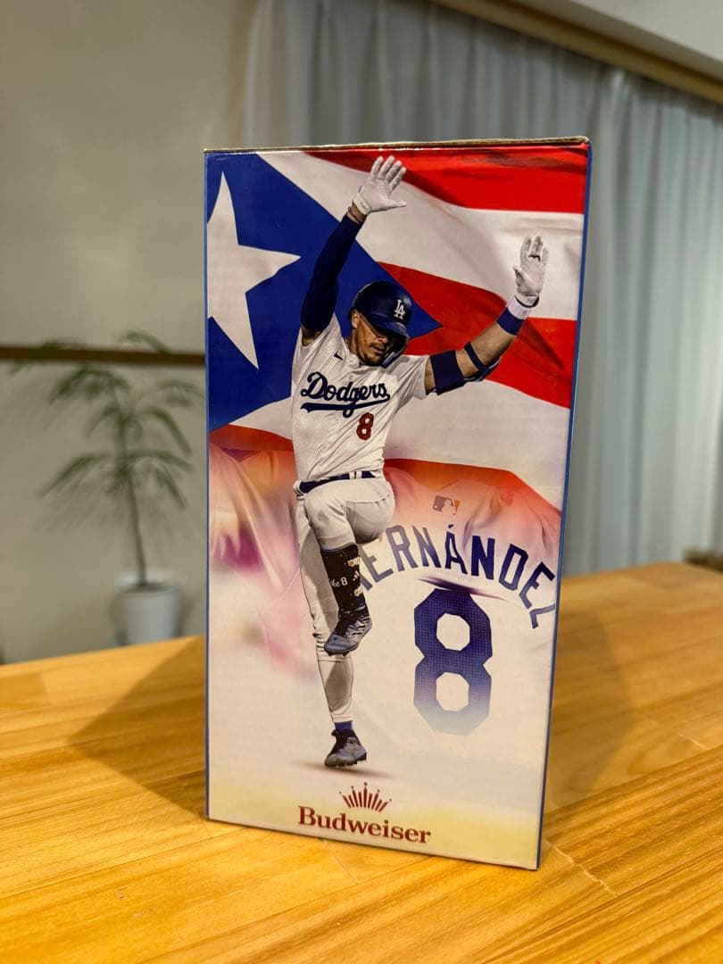 新品未開封 ドジャース キケヘルナンデス 2024年球場配布 ボブルヘッド