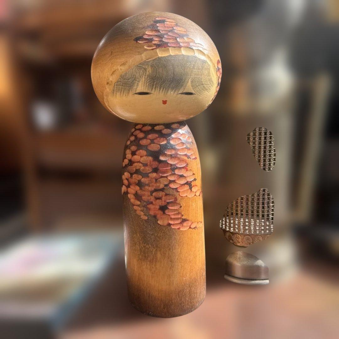 木製こけし 花模様 微笑み　渡辺正雄　彩秋