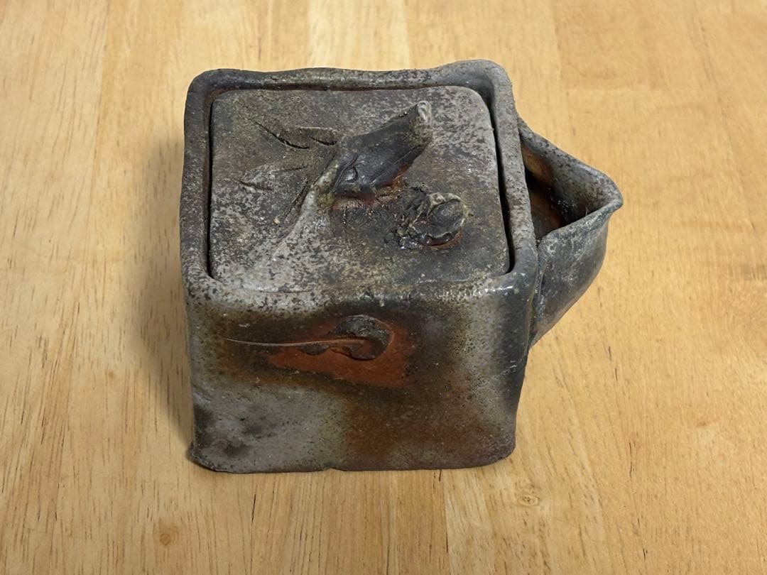 77.備前焼 宝瓶 登り窯 龍 りゅう 4角 手びねり 急須