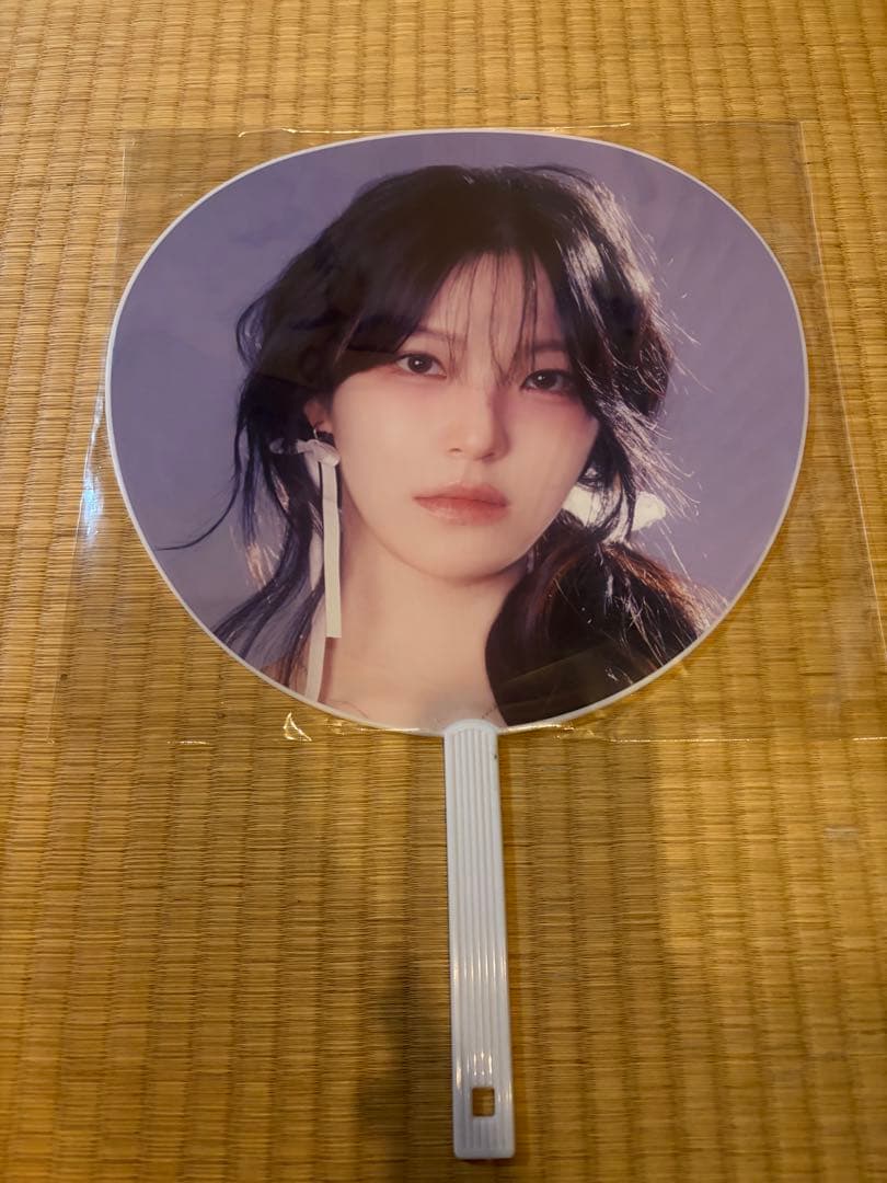 （新品）fromis_9 2025年　tomorrow ペクジホン　うちわ