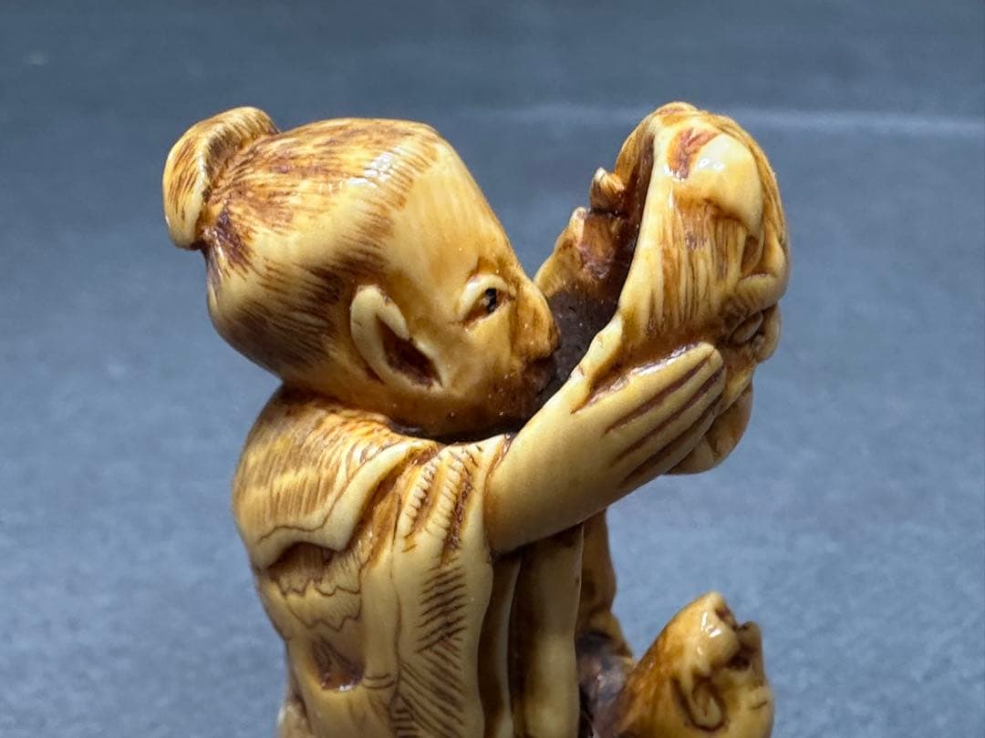 極上　根付　面と唐子　天然素材　アンティーク　和彫　置物　骨董　飾り物　古美術品