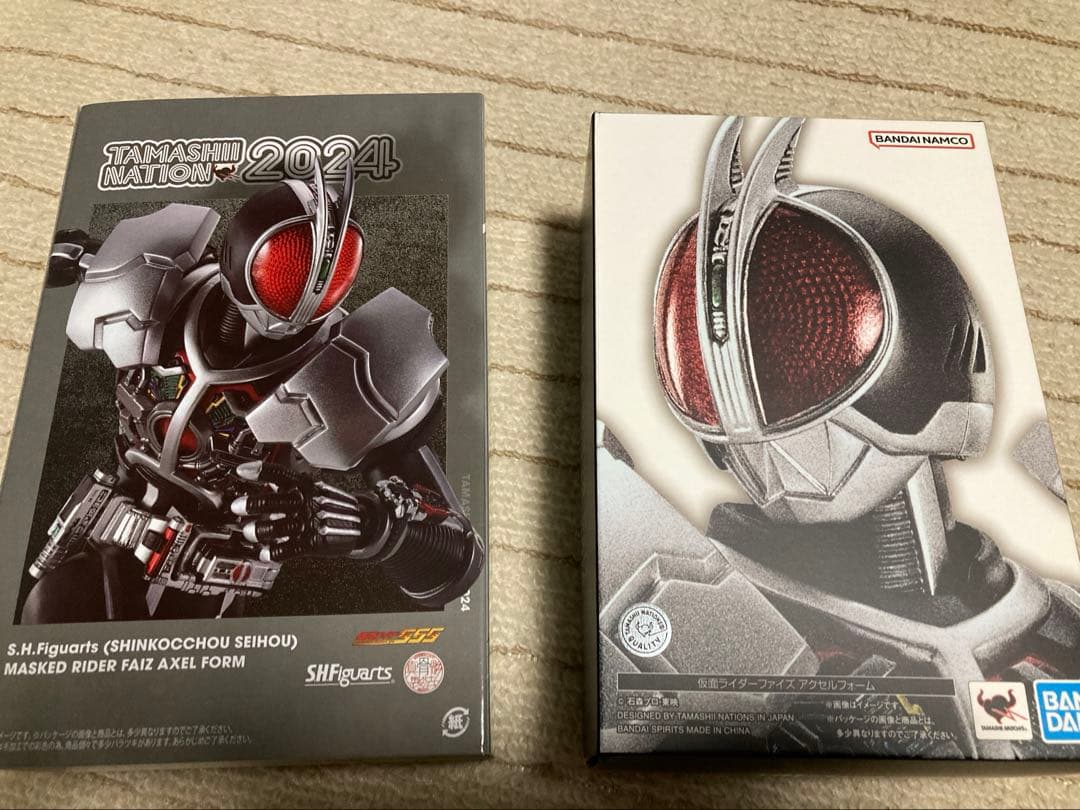 s.h.figuarts（真骨彫製法）仮面ライダーファイズ アクセルフォーム