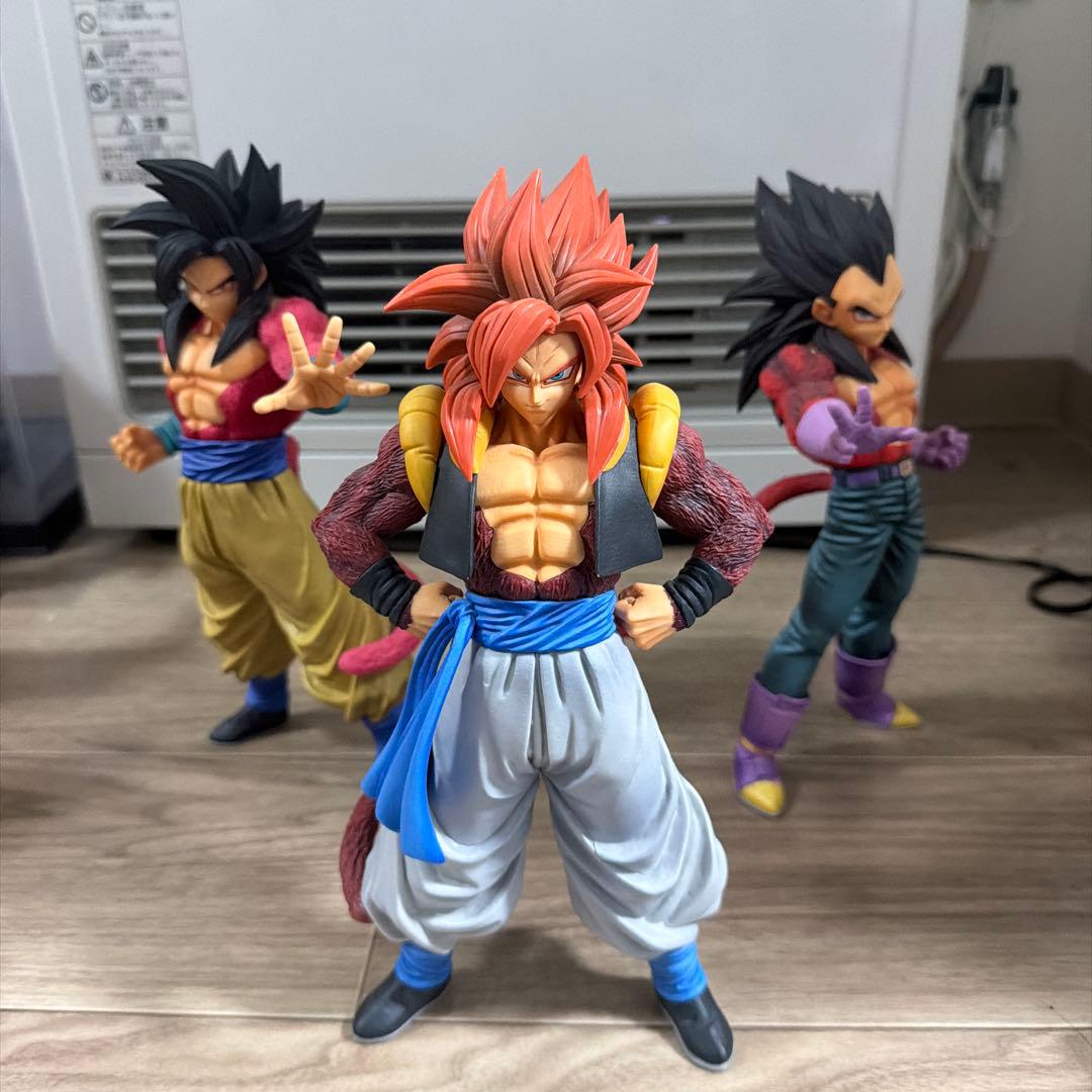 ドラゴンボールフィギュア　一番くじ　グレイテストサイヤン　ゴジータベジータ孫悟空