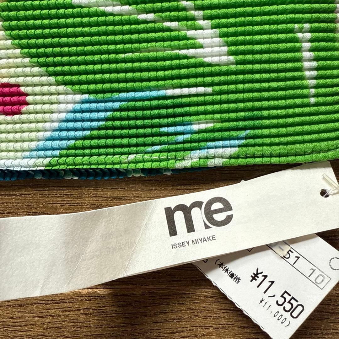 me ISSEI MIYAKE ストレッチノースリーブ　新品タグ付