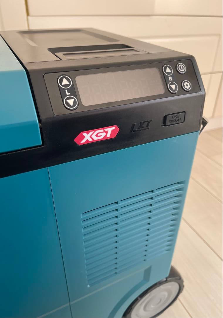 マキタ 充電式保冷温庫 18V/40Vmax CW004GZ青