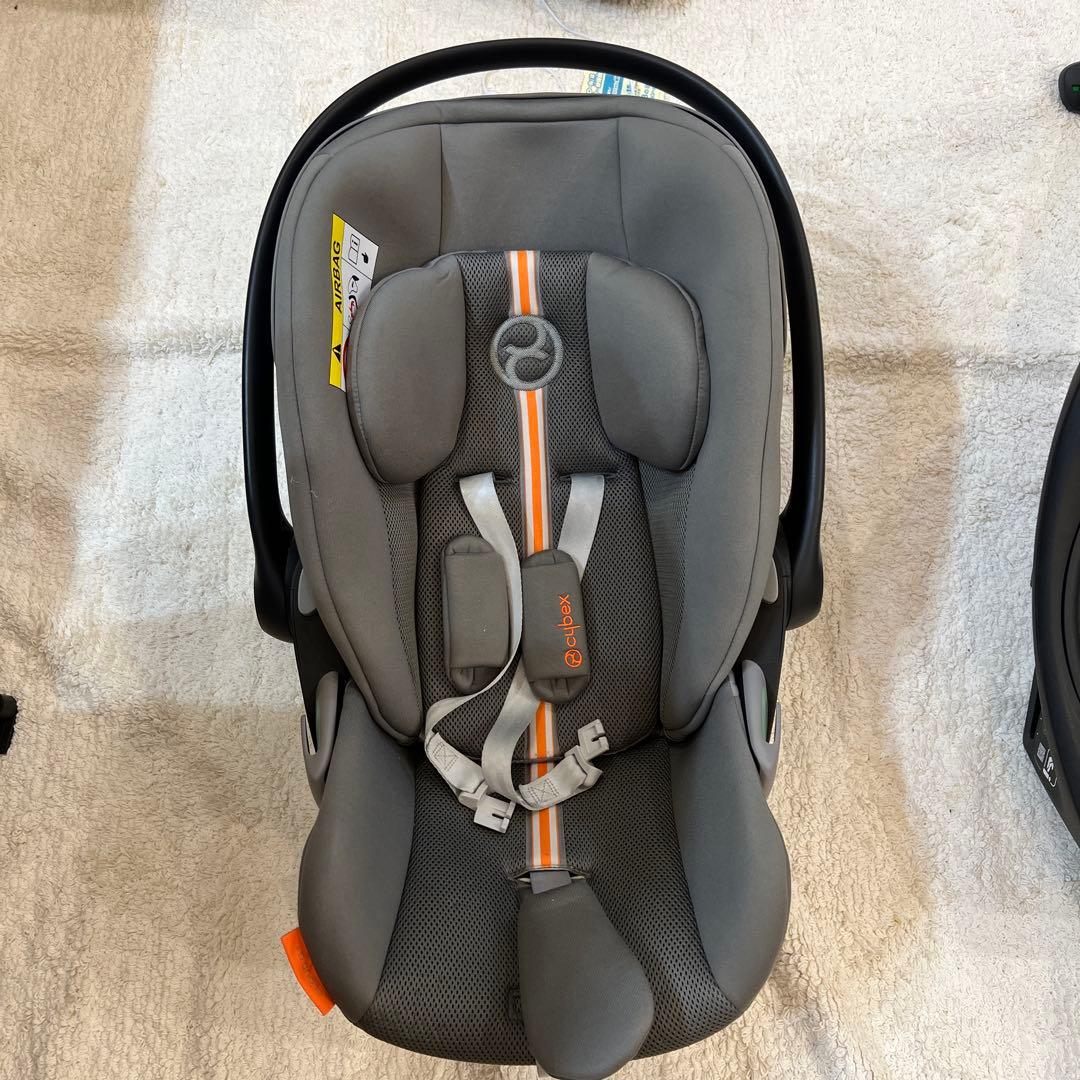 ア*ル様 グレー ベビーシート　ベースセット cybex gold BASEG