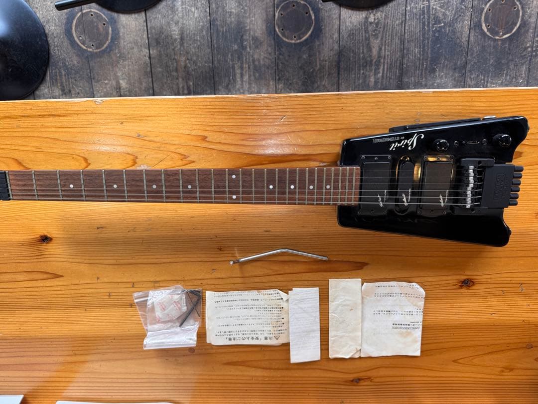 H*I様 スタインバーガー スピリッツ ヘッドレスギター