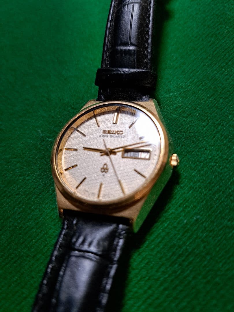SEIKO キング　クォーツ腕時計 ゴールド