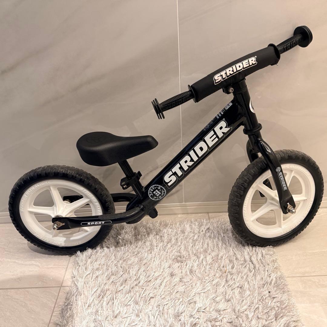 STRIDER バランスバイク 12インチ ブラック/ホワイト