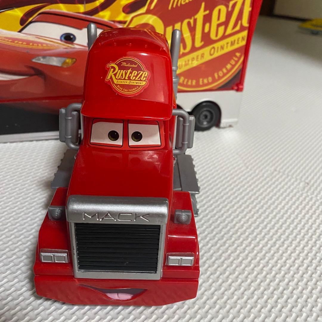 【廃盤】カーズ トラック 24台収納　たくさんのせよう! 大きなマックトレーラー