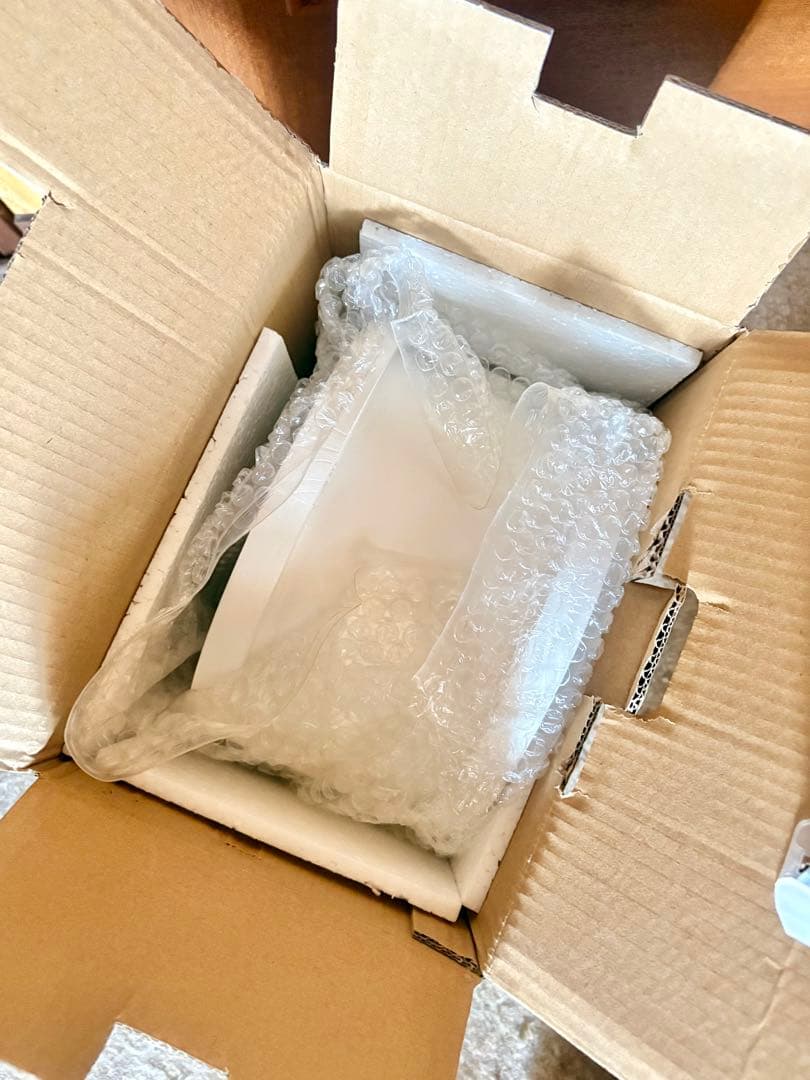 salut! サリュ アーチ型ガラスキャビネット Lunette ホワイト