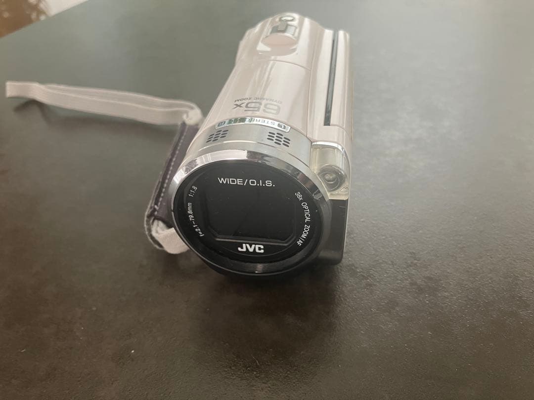 ケンウッド ハイビジョンメモリームービー Everio GZ-E565-W