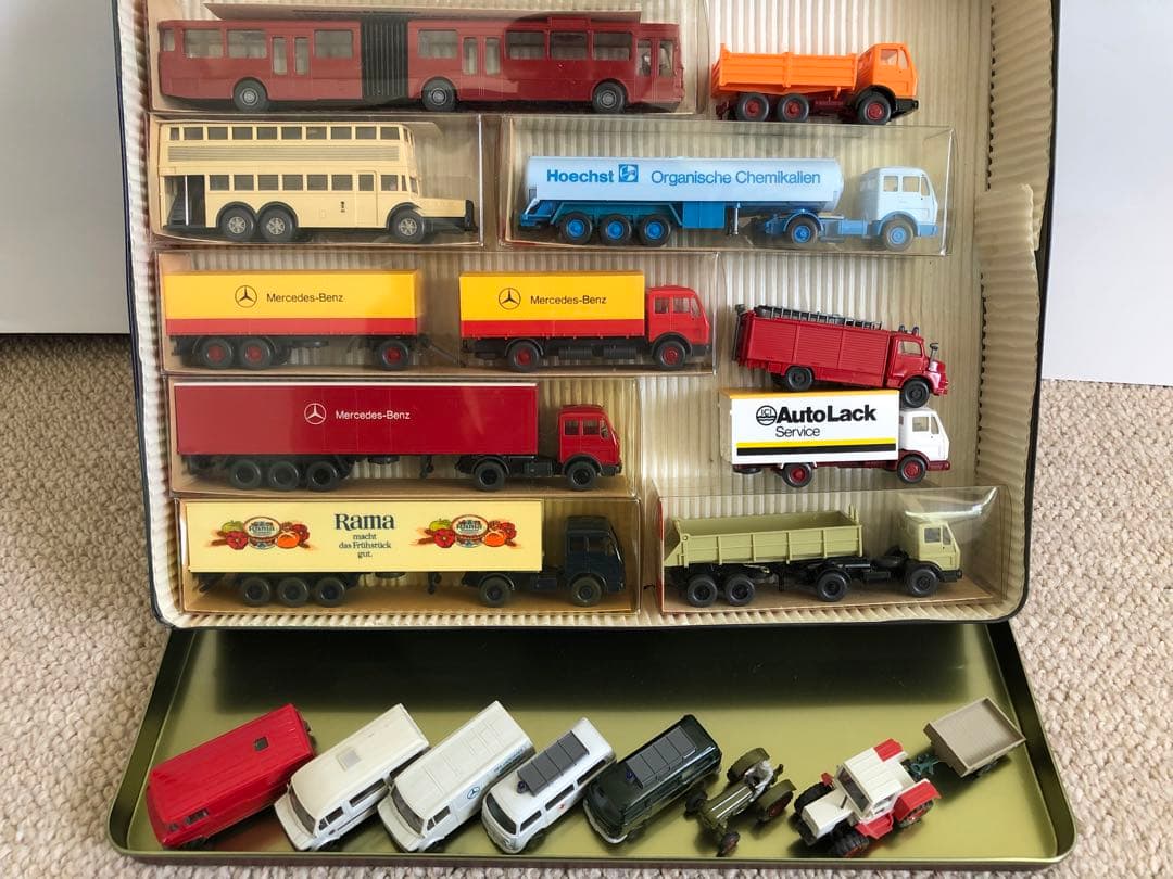 ミニカー　WIKING商用車 17台+乗用車 37台helpa 他 21台