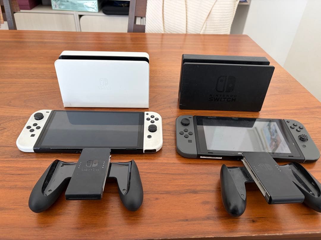 Nintendo Switch 本体 (ホワイト・グレー)