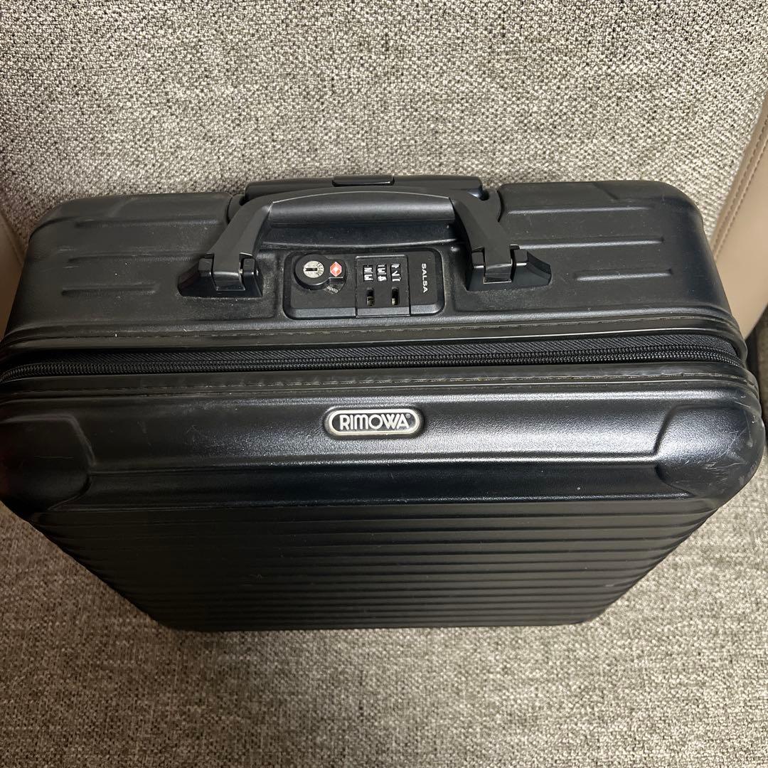 RIMOWA リモア　ブラック キャリーケース