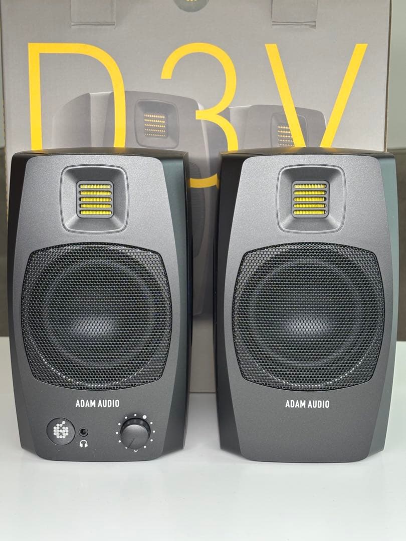 ADAM Audio D3V パワードスタジオモニター