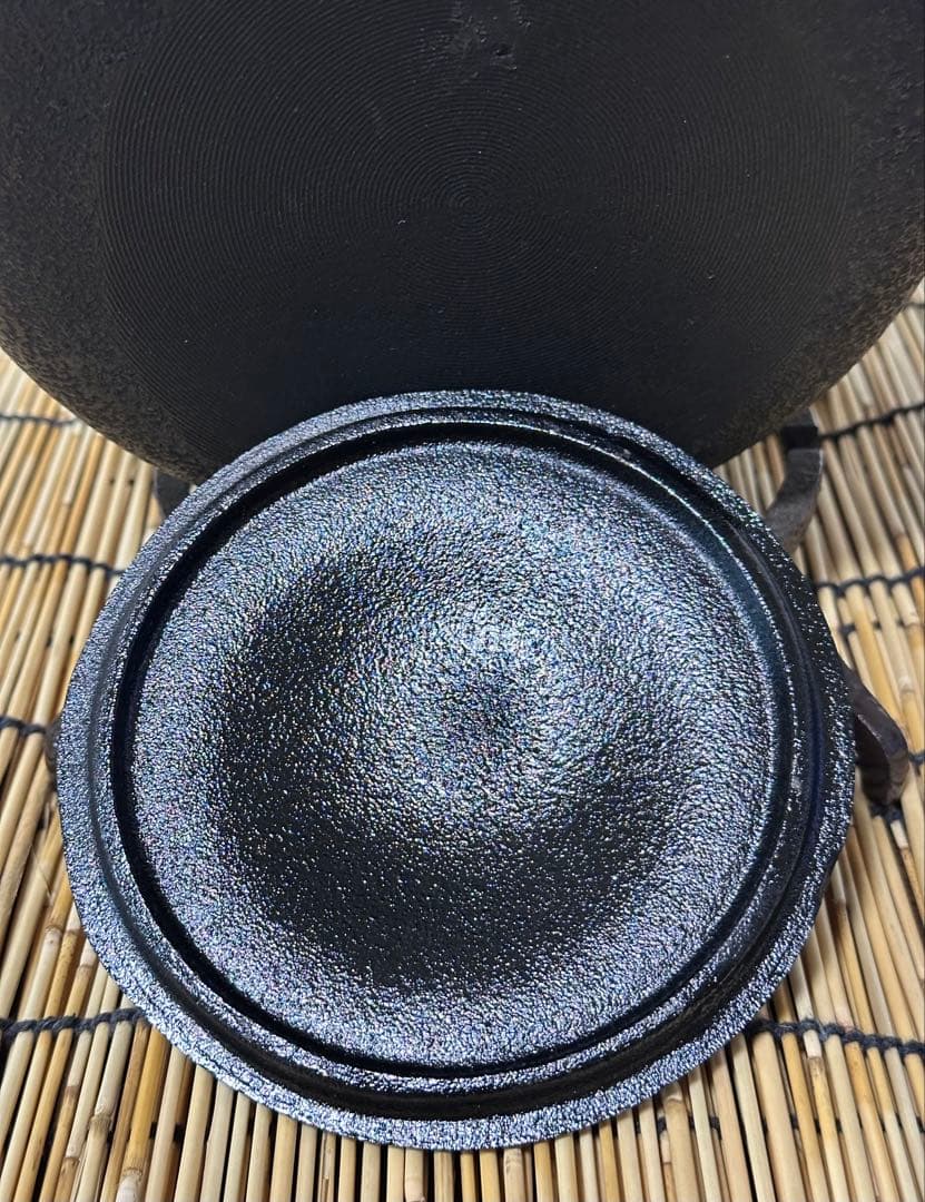 未使用品、付属品付　南部運南堂 鍋元造　松竹梅　２８型　大型鉄瓶　南部鉄瓶