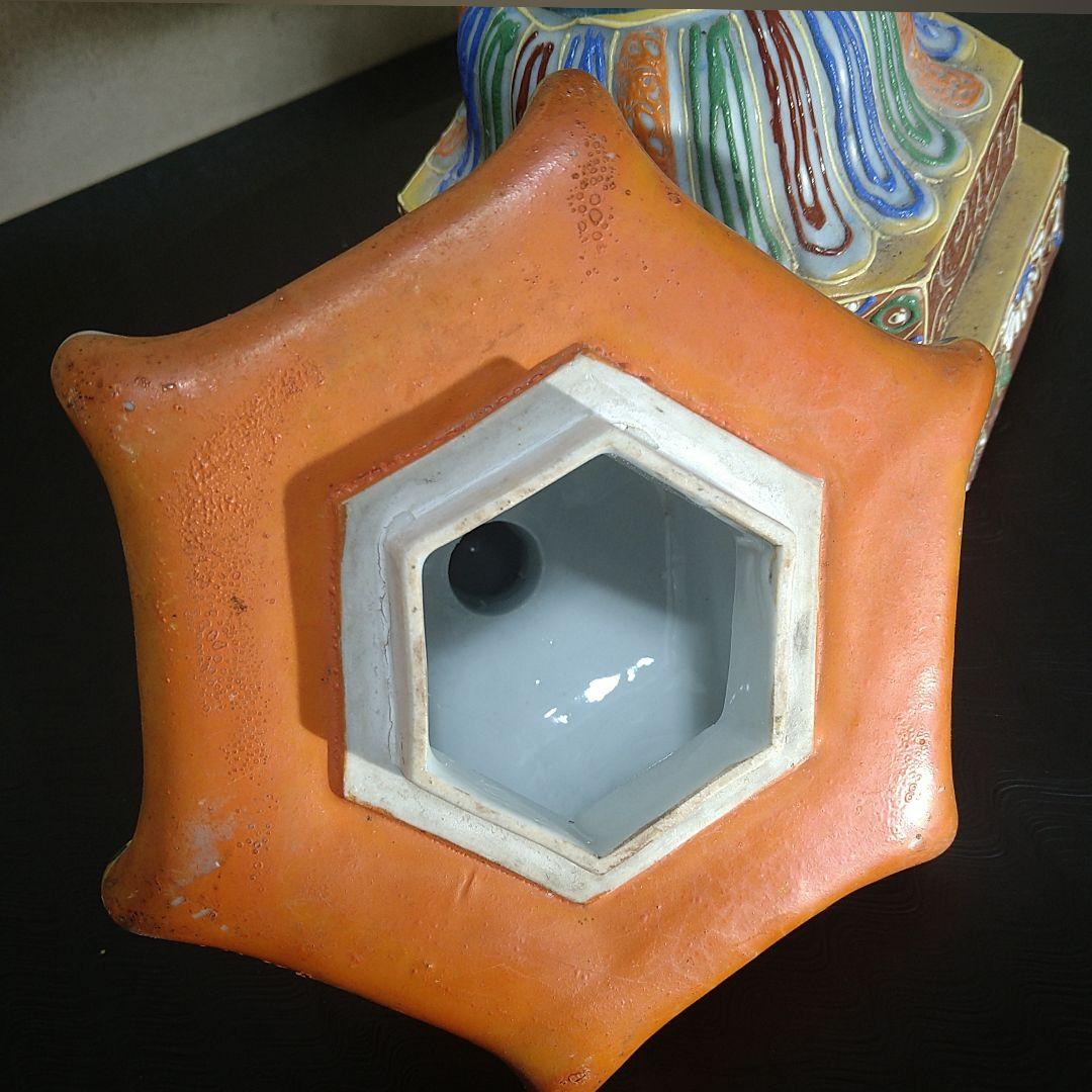 AG80 九谷焼 灯籠 草花図 色絵 六角屋根 時代物 置物 飾り物