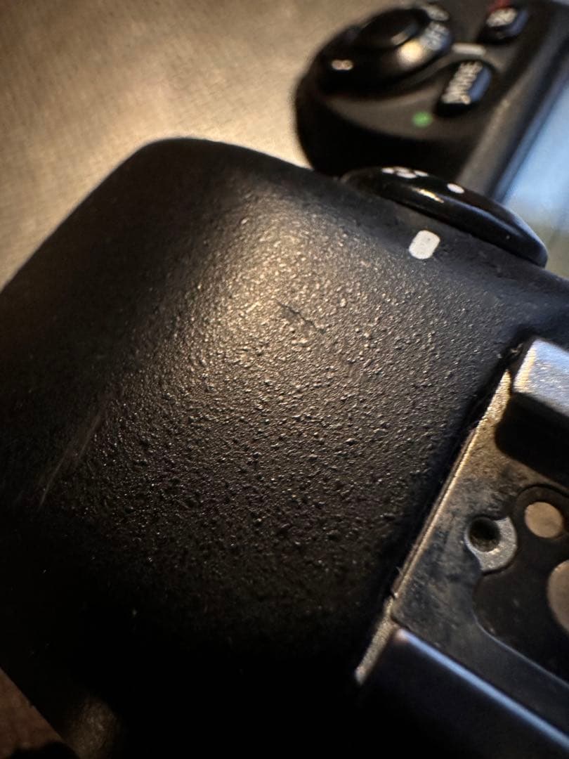 Nikon F100 ボディ ベタつきなし 接眼部汚れあり