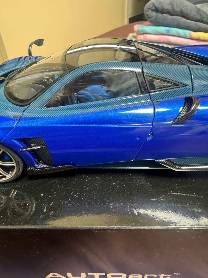 オートアート 1/18 ミニカー パガーニ