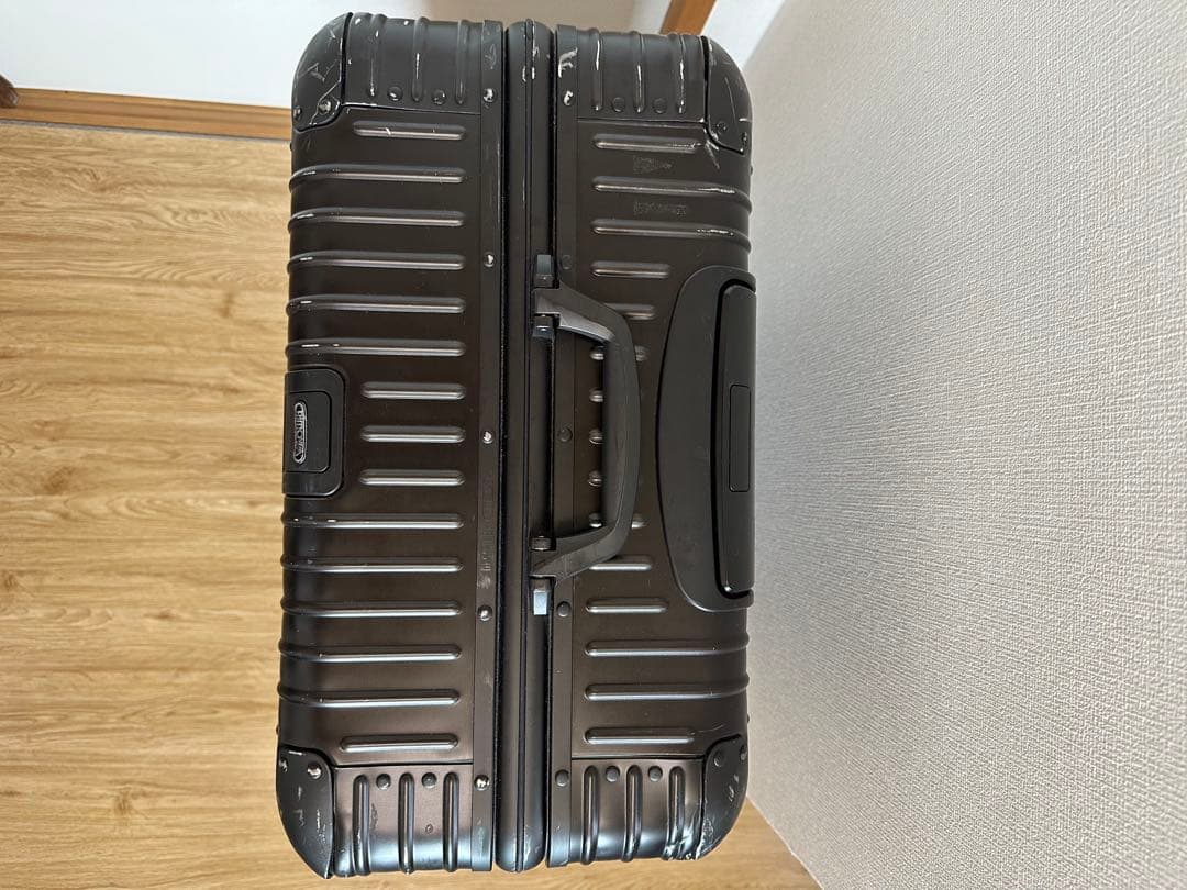 リモワ　RIMOWA ブラック　6回使用