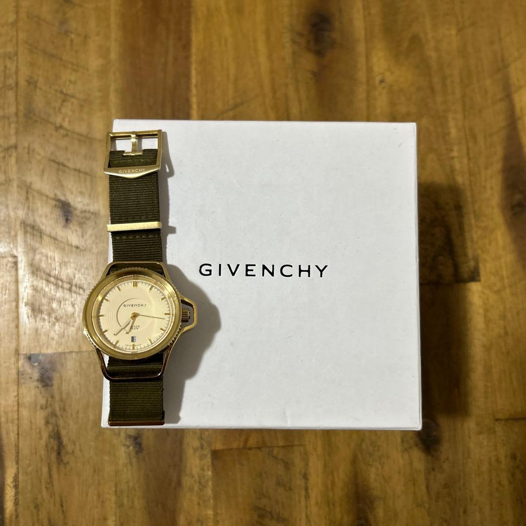givenchy seventeen リカルドティッシ